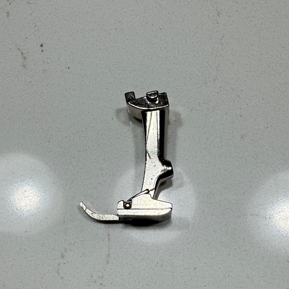 Bernina #94 New Style Binder Foot - Picture 3 of 9
